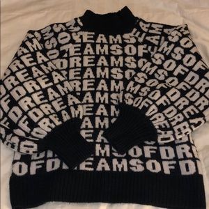 Text H&M sweater